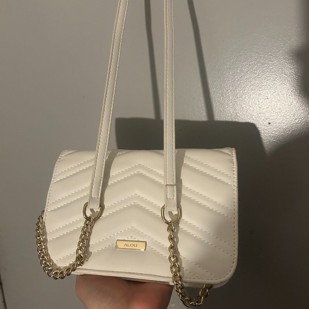 Stylish White ALDO Crossbody Bag – Like New!